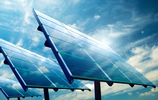 Lithium Batteries Power Solar Panels