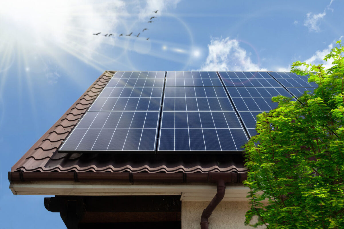 how do solar panels on houses work