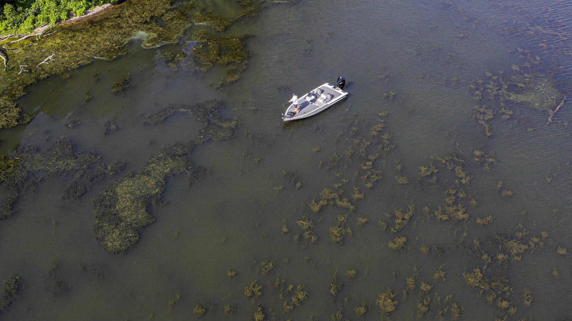 trolling and fishing with lithium batteries